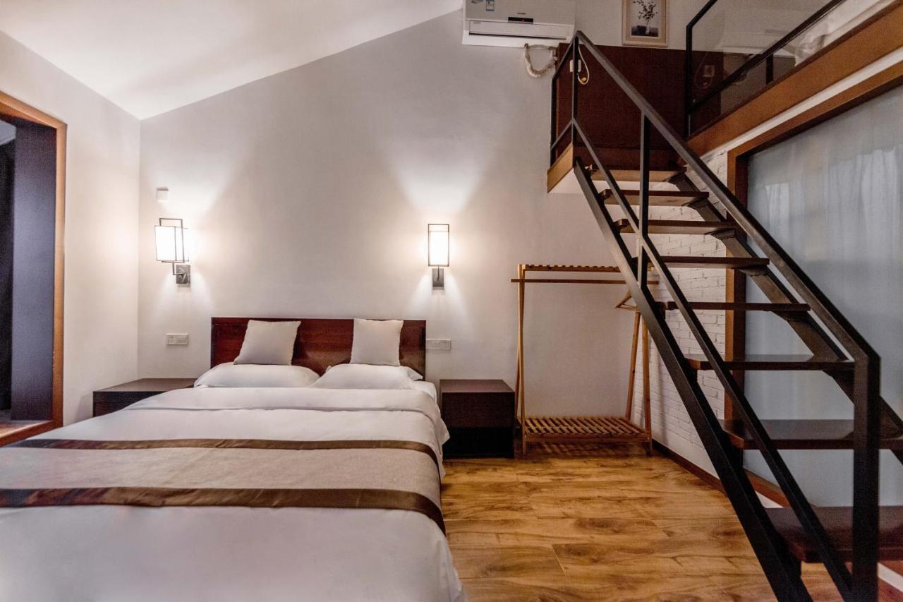 Serene Vale Inn Guilin-Free One Way Pick Up Service To High-Speed Railway Station For 2 Nights Exteriör bild