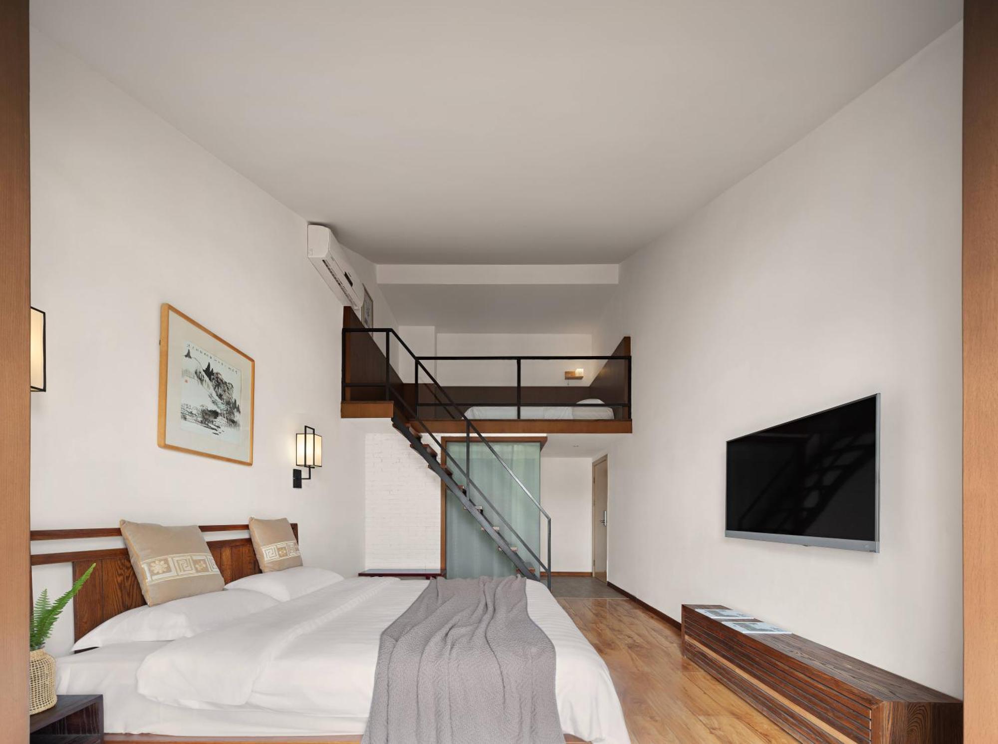 Serene Vale Inn Guilin-Free One Way Pick Up Service To High-Speed Railway Station For 2 Nights Exteriör bild
