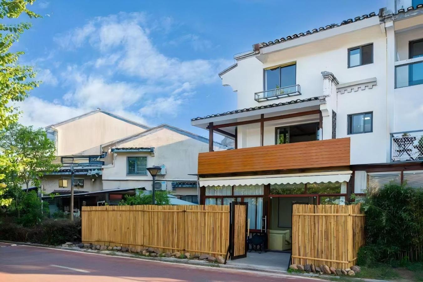 Serene Vale Inn Guilin-Free One Way Pick Up Service To High-Speed Railway Station For 2 Nights Exteriör bild