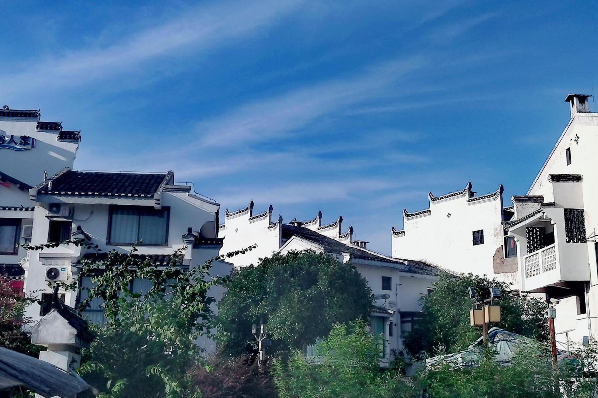 Serene Vale Inn Guilin-Free One Way Pick Up Service To High-Speed Railway Station For 2 Nights Exteriör bild