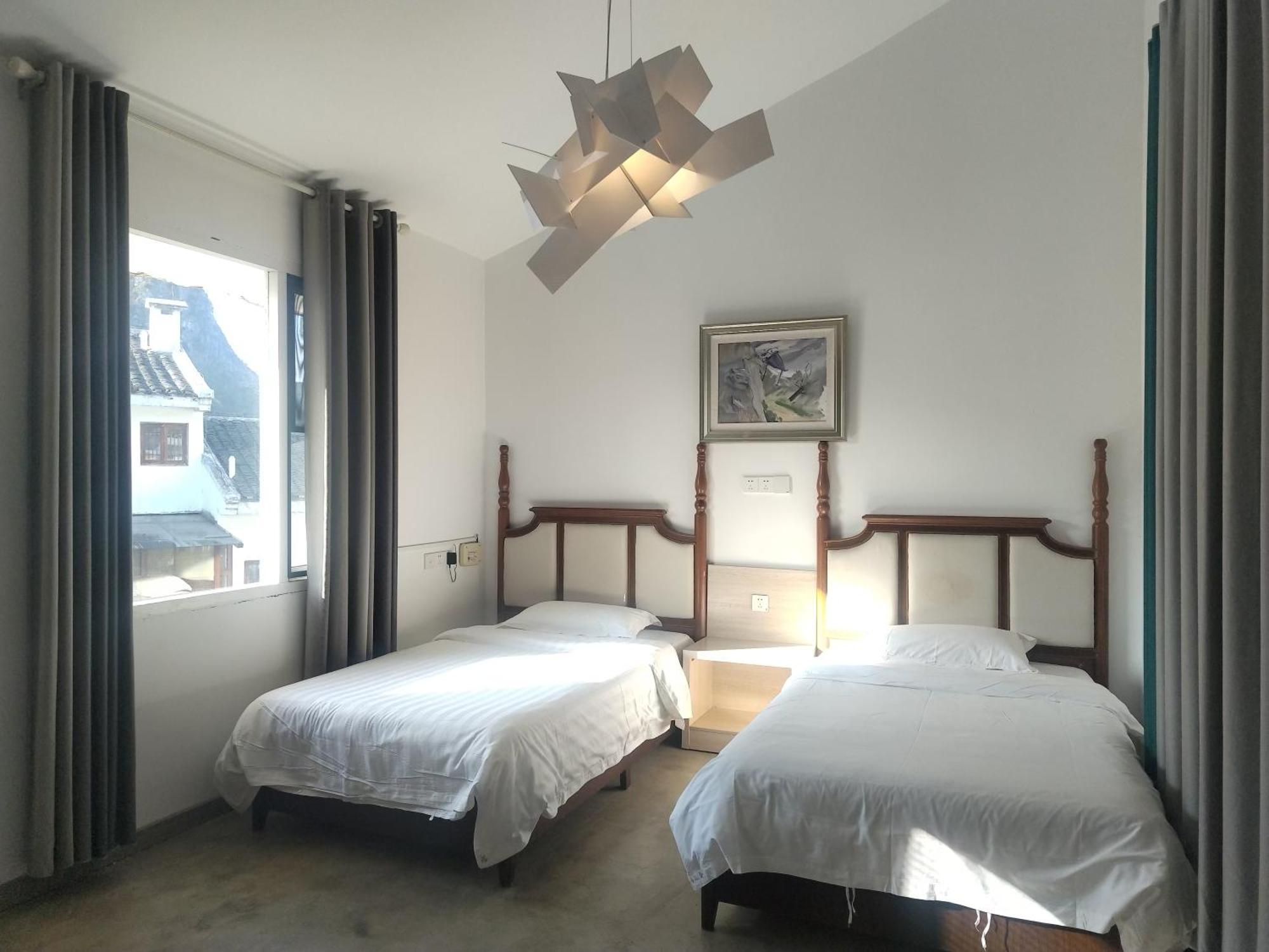 Serene Vale Inn Guilin-Free One Way Pick Up Service To High-Speed Railway Station For 2 Nights Exteriör bild