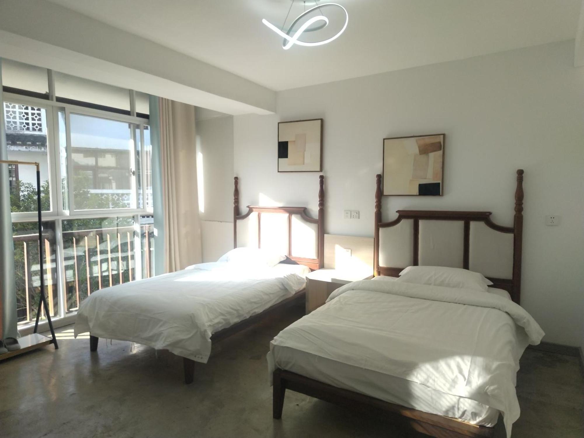 Serene Vale Inn Guilin-Free One Way Pick Up Service To High-Speed Railway Station For 2 Nights Exteriör bild