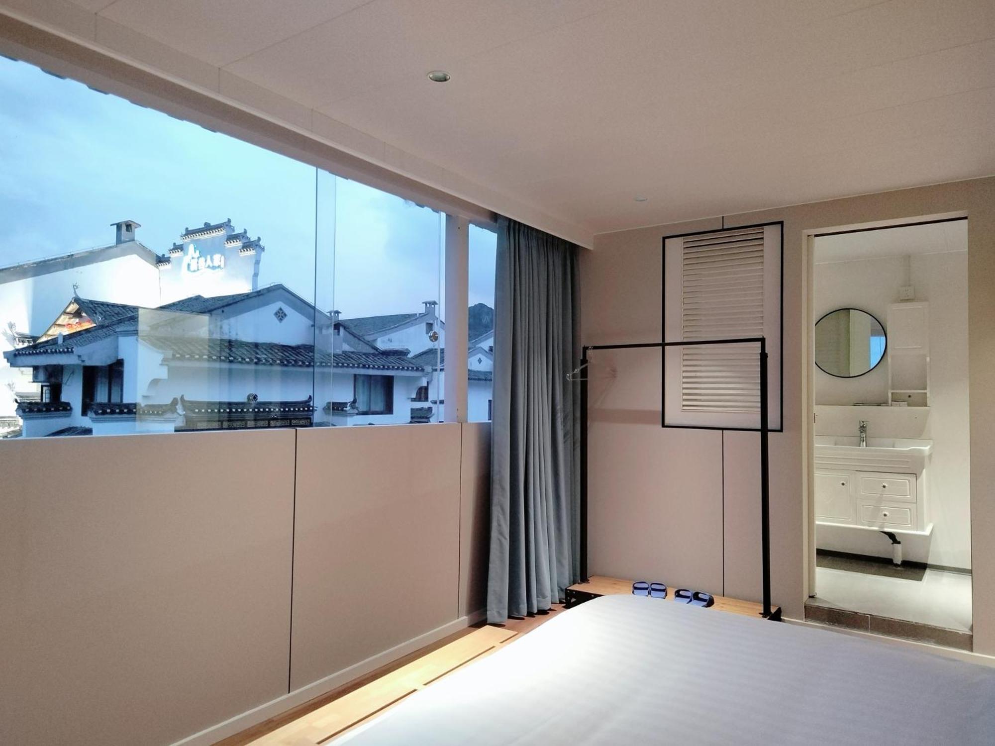 Serene Vale Inn Guilin-Free One Way Pick Up Service To High-Speed Railway Station For 2 Nights Exteriör bild