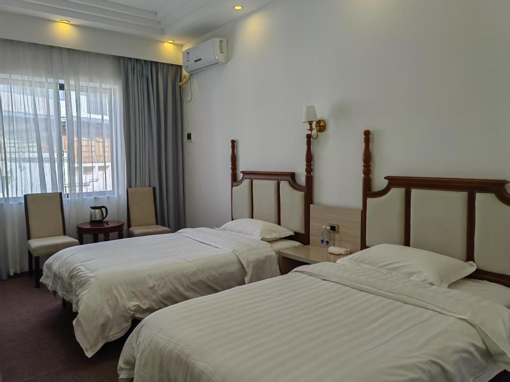 Serene Vale Inn Guilin-Free One Way Pick Up Service To High-Speed Railway Station For 2 Nights Rum bild