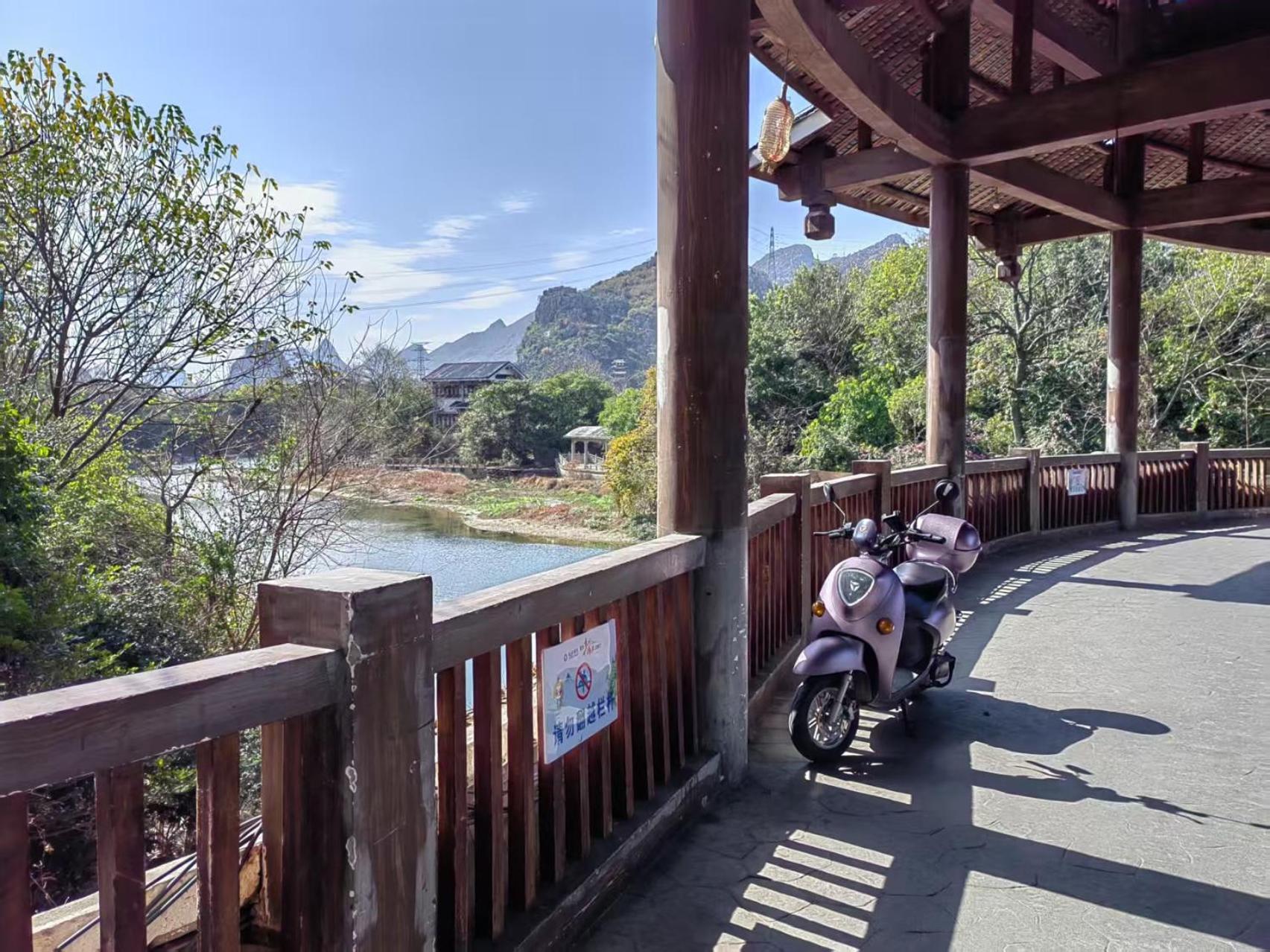 Serene Vale Inn Guilin-Free One Way Pick Up Service To High-Speed Railway Station For 2 Nights Exteriör bild
